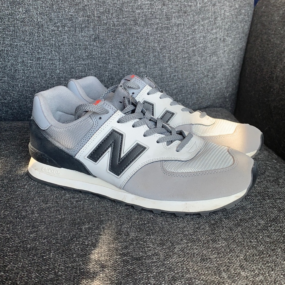 New Balance 574 Men’s SIZE 10.5